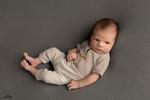 Infant photo shoot - ideas for capturing the baby by yourself