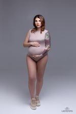 Vogue style Pregnancy photo shoot in Tallinn