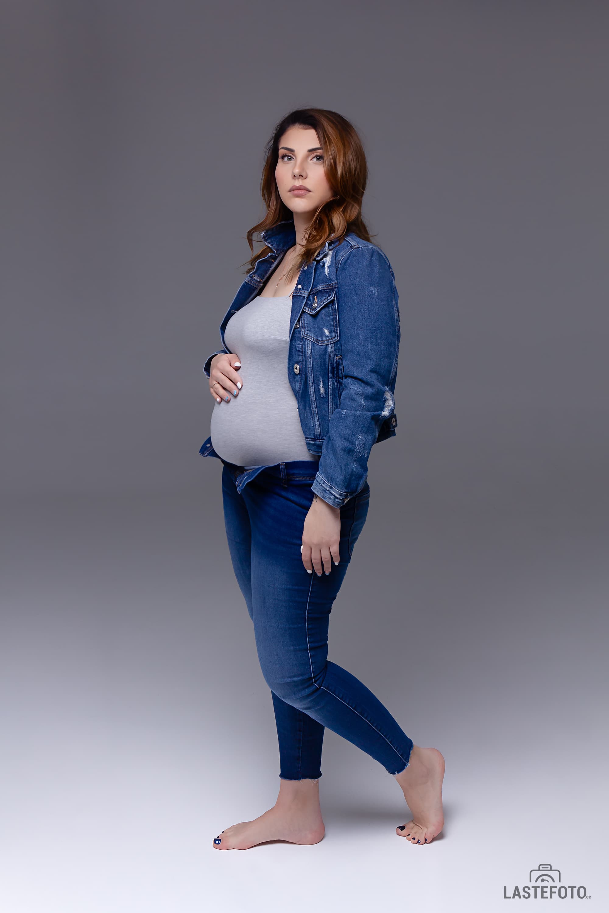 pregnancy photo shoot in Vogue style in Tallinn
