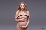 What to wear for a Vogue style pregnancy photo shoot