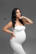 Pregnancy photo shoot in Vogue style