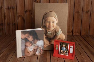 Первый год жизни малыша: фотокнига 21 разворот, холст, напечатанные фотографии, USB-накопитель